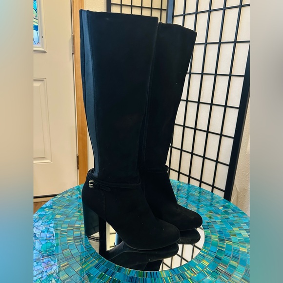 Shoes - Chic Black Heeled Women's Boots